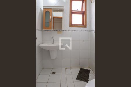 Casa à venda com 180m², 3 quartos e 1 vaga Casa à venda com 180m², 3 quartos e 1 vagaBanheiro da Suíte 2