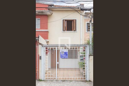 Casa à venda com 180m², 3 quartos e 1 vaga Casa à venda com 180m², 3 quartos e 1 vagaFachada