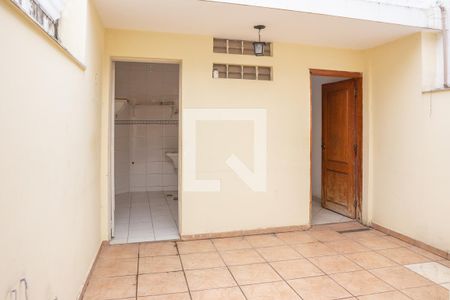 Casa à venda com 180m², 3 quartos e 1 vaga Casa à venda com 180m², 3 quartos e 1 vagaQuintal