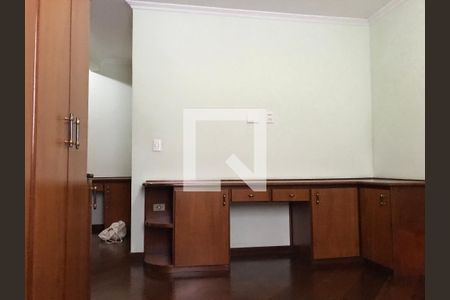 Casa à venda com 212m², 3 quartos e 3 vagas Casa à venda com 212m², 3 quartos e 3 vagasQuarto 3 com Suíte