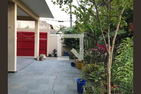 Casa à venda com 212m², 3 quartos e 3 vagas Casa à venda com 212m², 3 quartos e 3 vagasGaragem