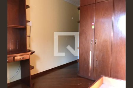 Casa à venda com 212m², 3 quartos e 3 vagas Casa à venda com 212m², 3 quartos e 3 vagasQuarto 2