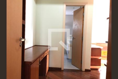 Casa à venda com 212m², 3 quartos e 3 vagas Casa à venda com 212m², 3 quartos e 3 vagasQuarto 3 com Suíte