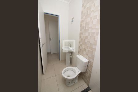 Casa à venda com 72m², 3 quartos e 2 vagasBanheiro da Suíte