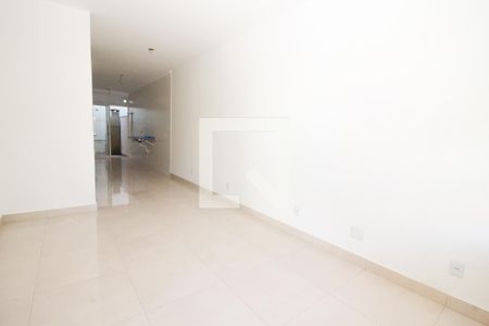 Sala de casa à venda com 3 quartos, 72m² em Espírito Santo, Porto Alegre