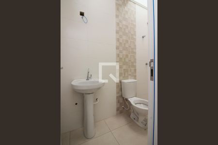 Casa à venda com 72m², 3 quartos e 2 vagasBanheiro Social