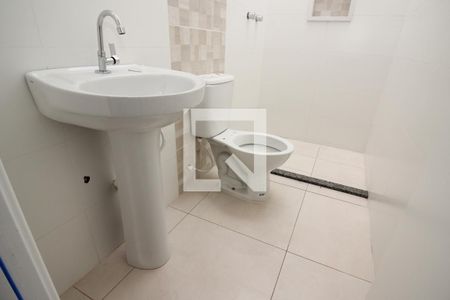 Casa à venda com 72m², 3 quartos e 2 vagasBanheiro da Suíte