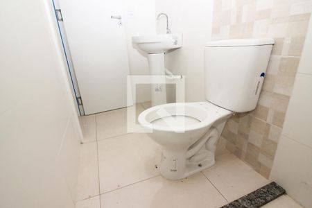 Casa à venda com 72m², 3 quartos e 2 vagasBanheiro Social