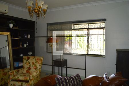 Sala / dormitório 2 de casa para alugar com 8 quartos, 300m² em Vila Itapura, Campinas