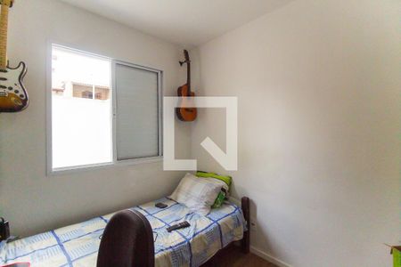 Quarto 2 de apartamento para alugar com 2 quartos, 48m² em Vila Carmosina, São Paulo