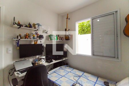 Quarto 2 de apartamento para alugar com 2 quartos, 48m² em Vila Carmosina, São Paulo
