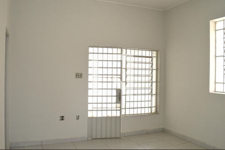 Sala de casa à venda com 4 quartos, 180m² em Vila Itapura, Campinas