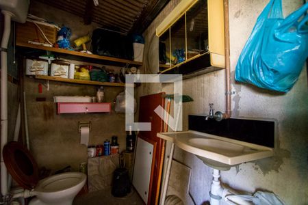 Casa à venda com 128m², 2 quartos e 1 vaga Casa à venda com 128m², 2 quartos e 1 vagaBanheiro de serviço