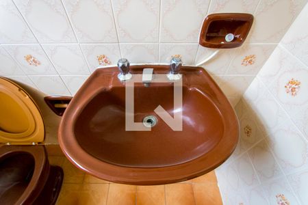 Casa à venda com 128m², 2 quartos e 1 vaga Casa à venda com 128m², 2 quartos e 1 vagaBanheiro