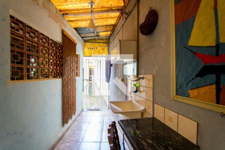 Casa à venda com 128m², 2 quartos e 1 vaga Casa à venda com 128m², 2 quartos e 1 vagaEdícula - Área de serviço