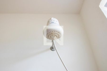 Casa à venda com 128m², 2 quartos e 1 vaga Casa à venda com 128m², 2 quartos e 1 vagaBanheiro