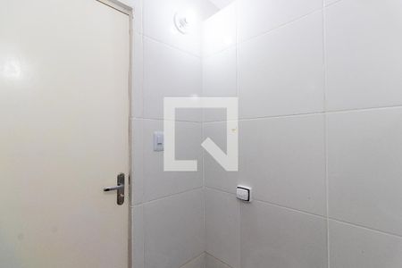 Banheiro 1 de apartamento para alugar com 2 quartos, 52m² em Santa Ifigênia, São Paulo
