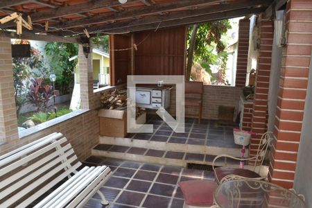 Casa à venda com 500m², 4 quartos e 2 vagasÁrea Coberta