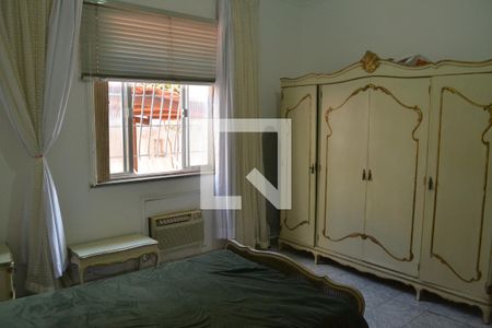 Casa à venda com 500m², 4 quartos e 2 vagasSuíte