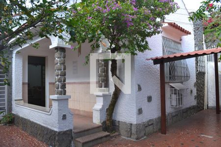 Casa à venda com 500m², 4 quartos e 2 vagasFachada