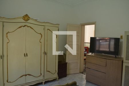 Casa à venda com 500m², 4 quartos e 2 vagasSuíte