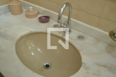 Casa à venda com 500m², 4 quartos e 2 vagasBanheiro - torneira