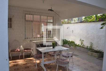 Casa à venda com 500m², 4 quartos e 2 vagasVaranda/Área de Serviço