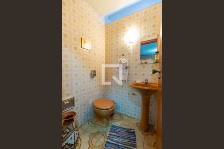 Casa à venda com 340m², 3 quartos e 4 vagasBanheiro Garagem 