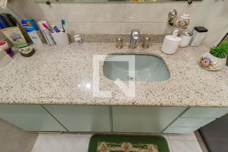 Casa à venda com 340m², 3 quartos e 4 vagasBanheiro da Suíte 