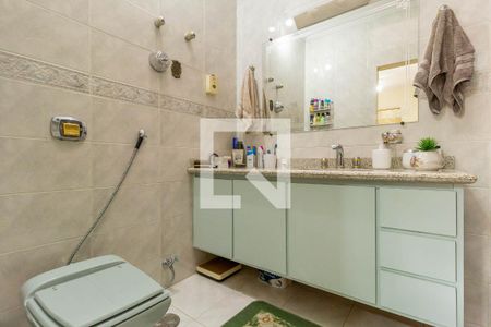 Casa à venda com 340m², 3 quartos e 4 vagasBanheiro da Suíte 