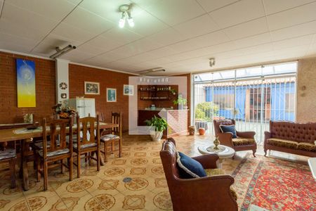 Casa à venda com 340m², 3 quartos e 4 vagasSalão 