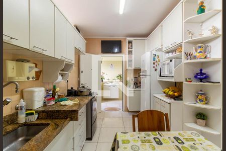 Casa à venda com 340m², 3 quartos e 4 vagasCozinha 