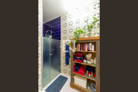 Casa à venda com 340m², 3 quartos e 4 vagasBanheiro 