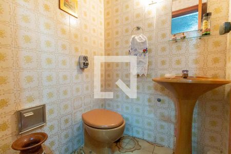 Casa à venda com 340m², 3 quartos e 4 vagasBanheiro Garagem 