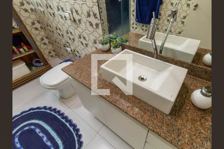 Casa à venda com 340m², 3 quartos e 4 vagasBanheiro 