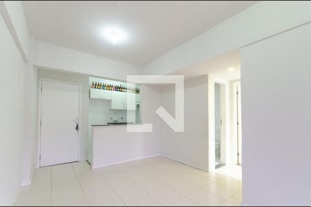 Sala de apartamento para alugar com 2 quartos, 70m² em Luís Anselmo, Salvador
