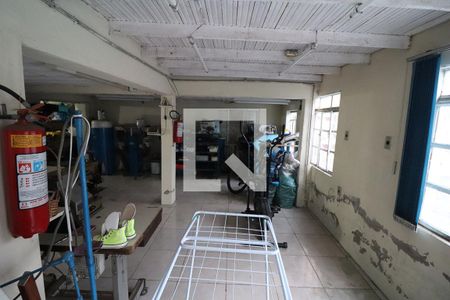 Casa à venda com 120m², 3 quartos e 2 vagasÁrea de Serviço