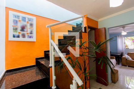 Escada de casa à venda com 2 quartos, 125m² em Jardim Popular, São Paulo