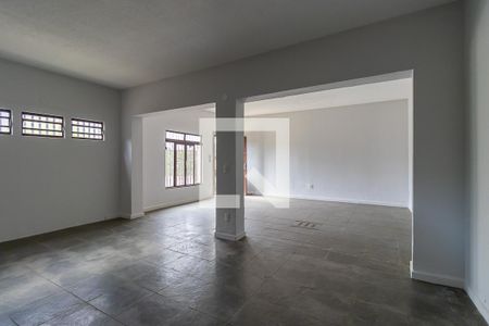 Casa à venda com 310m², 4 quartos e 1 vagaSala