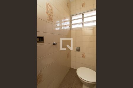 Casa para alugar com 140m², 3 quartos e 2 vagasBanheiro de serviço