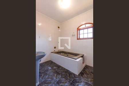 Casa para alugar com 180m², 3 quartos e 3 vagasBanheiro da Suíte 1