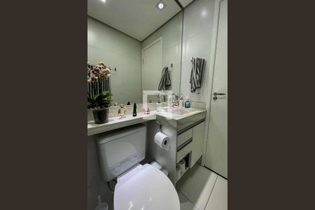 Apartamento à venda com 60m², 2 quartos e 2 vagas Apartamento à venda com 60m², 2 quartos e 2 vagasBanheiro do Quarto 2