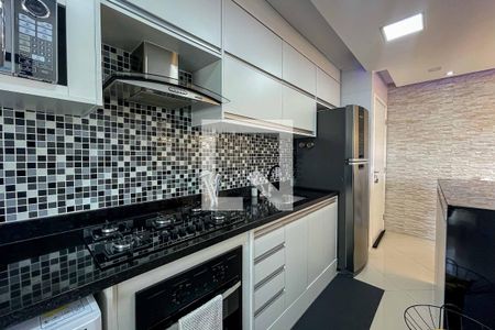 Apartamento à venda com 60m², 2 quartos e 2 vagas Apartamento à venda com 60m², 2 quartos e 2 vagasCozinha