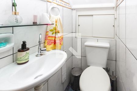 Lavabo de casa para alugar com 2 quartos, 150m² em Jardim Iva, São Paulo