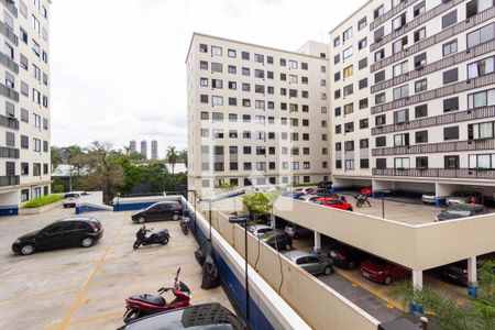 Vista de apartamento à venda com 2 quartos, 33m² em Jurubatuba, São Paulo