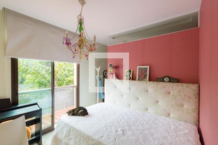 Casa de condomínio à venda com 140m², 4 quartos e 2 vagasSuíte 1