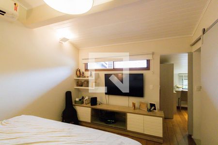 Casa de condomínio à venda com 140m², 4 quartos e 2 vagasSuíte 4