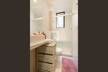 Casa de condomínio à venda com 140m², 4 quartos e 2 vagasBanheiro da Suíte 1