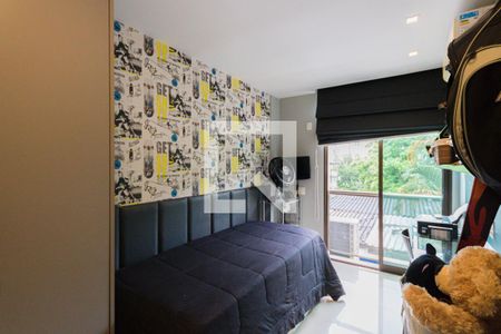 Casa de condomínio à venda com 140m², 4 quartos e 2 vagasSuíte 3