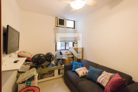 Casa de condomínio à venda com 140m², 4 quartos e 2 vagasSuíte 2